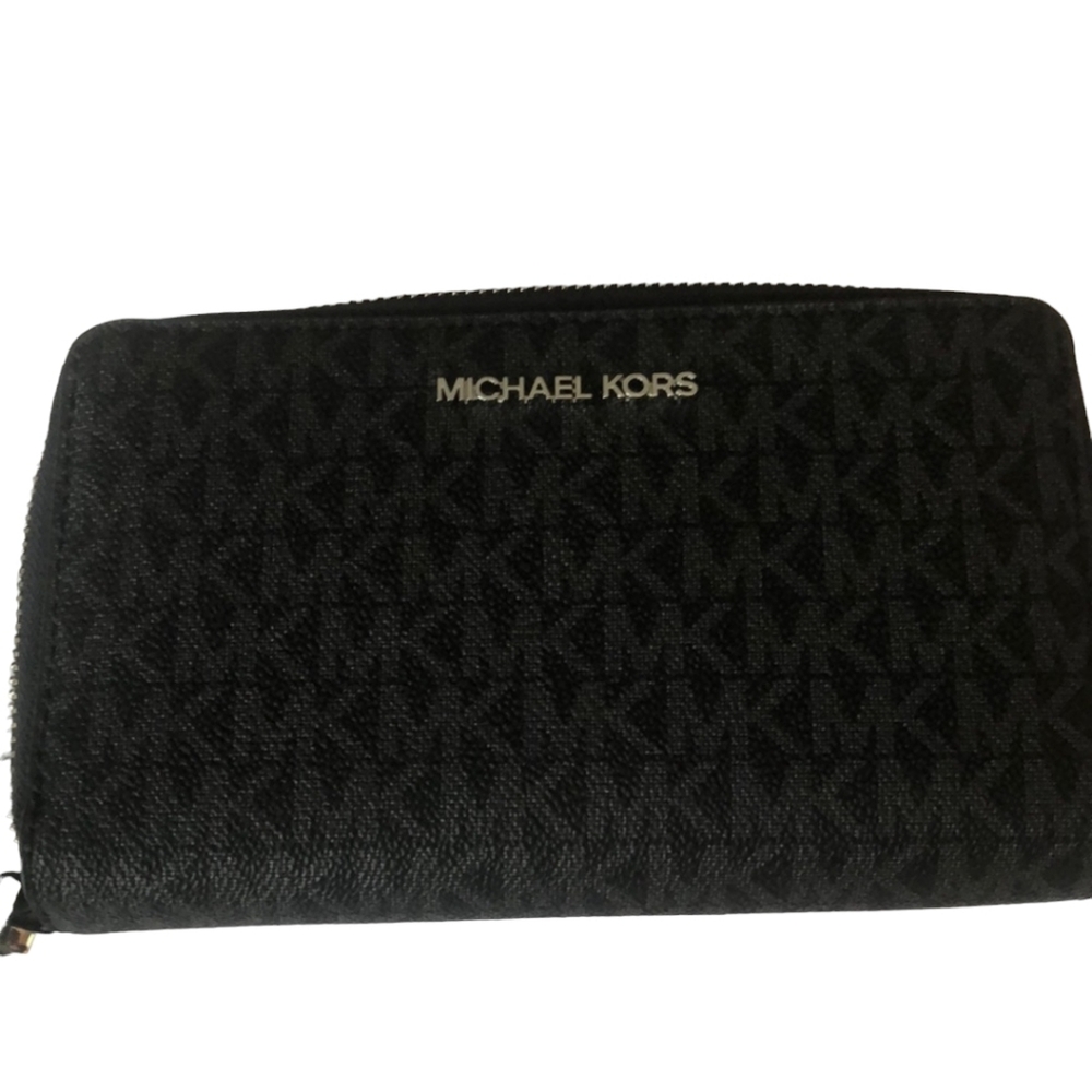 Michael Kors Wallet/Phone Case NWT